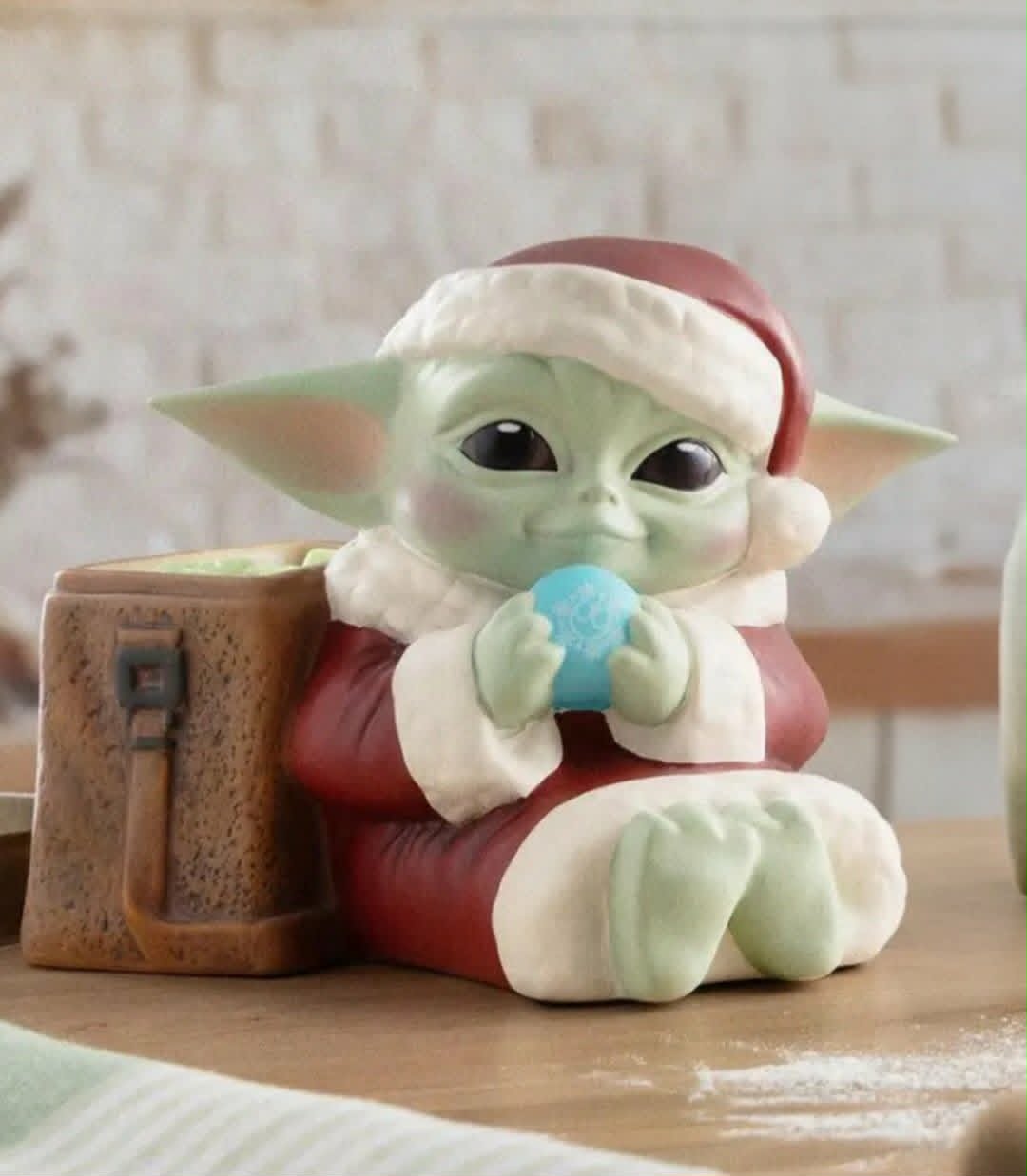 The Mandalorian: Grogu Holiday Cheer – Scentsy Warmer RAFFLE